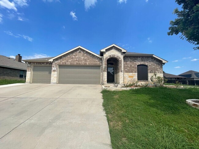 6401 Alabaster Dr