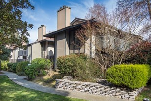 1472-1478 Pico Ct in Walnut Creek, CA - Building Photo
