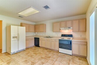 6433 Tara Dr in Austin, TX - Building Photo - Building Photo