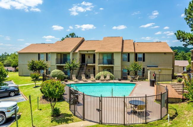 Northwest Hills Apartments in Little Rock, AR - Foto de edificio - Building Photo