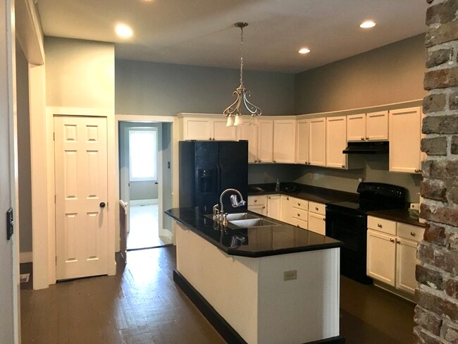 property at 1044 Philadelphia St