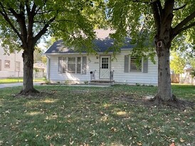 2006 50th St in Des Moines, IA - Building Photo