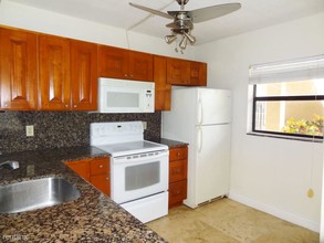 6772 Palmetto Cir S-Unit -Apt 105 in Boca Raton, FL - Building Photo - Building Photo