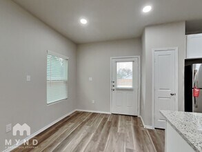 1234 Shadwell Dr in San Antonio, TX - Building Photo - Building Photo