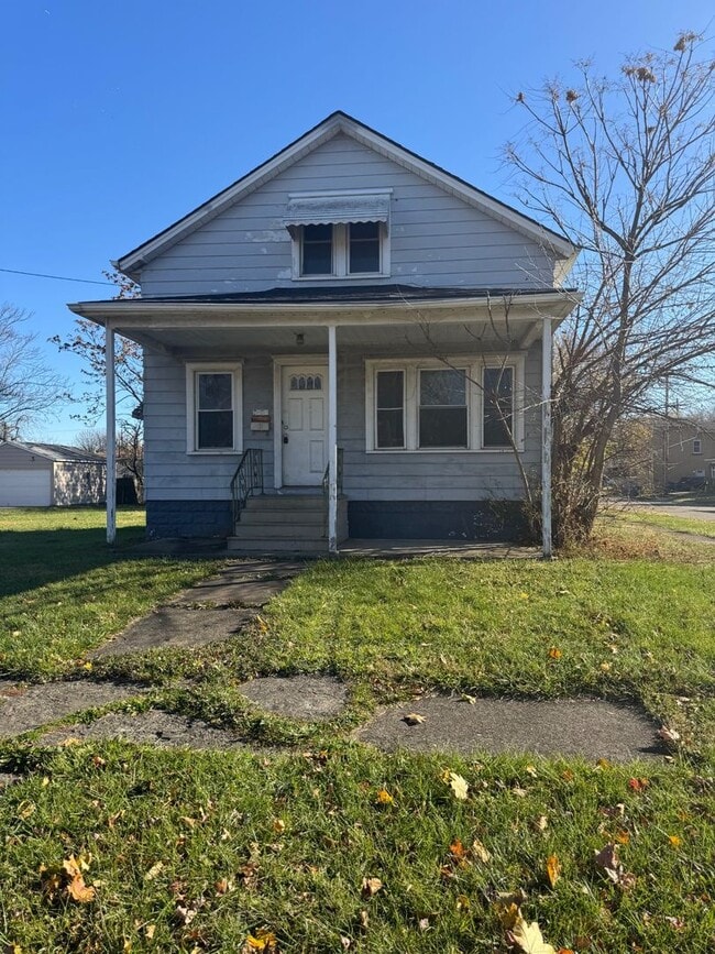 property at 3175 Caroline Ave