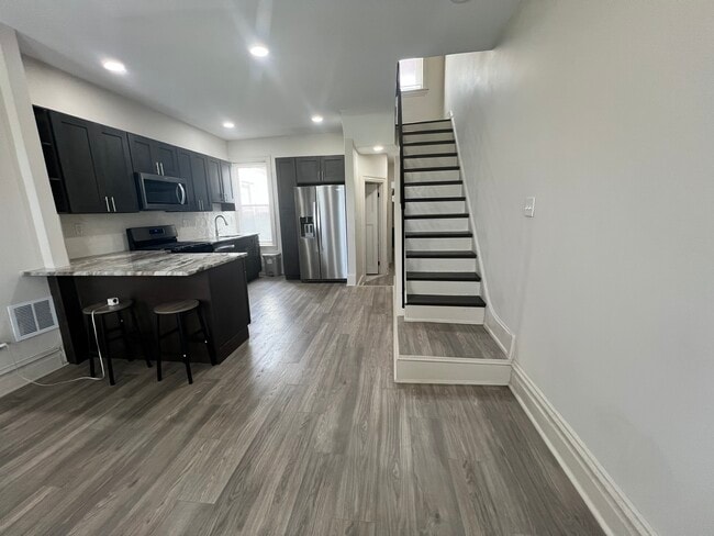 1725 N 27th St, Unit Floor 2