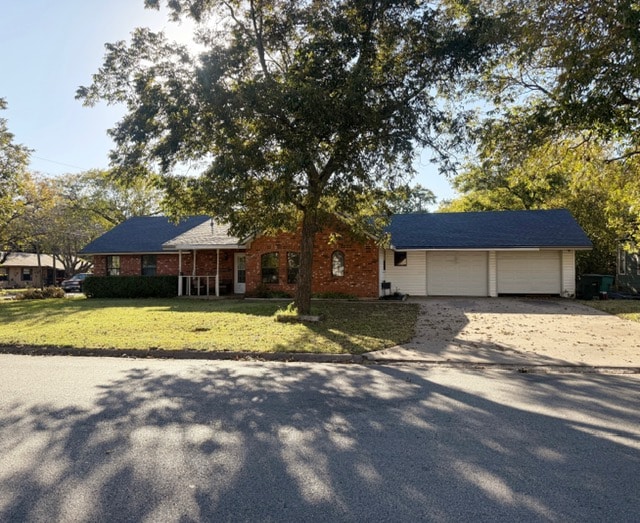 1106 N Harrison Ave in Sherman, TX - Building Photo - Building Photo