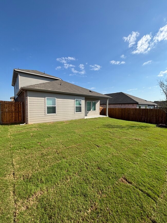 3303 Sweetwater Way in Sherman, TX - Building Photo - Building Photo