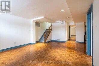 28 Paragon Rd in Toronto, ON - Building Photo - Building Photo