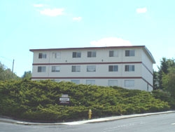 The Cougar Apartments in Pullman, WA - Foto de edificio