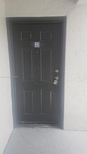 1201 Lake Victoria Dr in West Palm Beach, FL - Building Photo - Building Photo