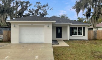 203 Clayton Rd in Auburndale, FL - Building Photo
