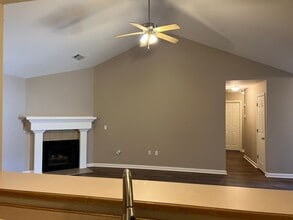 321 Autumn Dr in Benton, AR - Building Photo - Building Photo