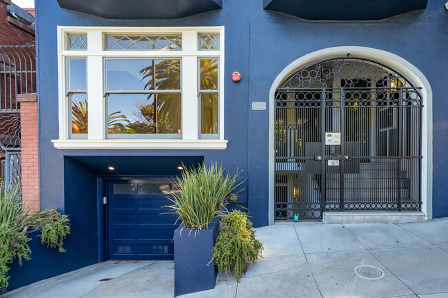 625-629 Dolores St in San Francisco, CA - Foto de edificio - Building Photo