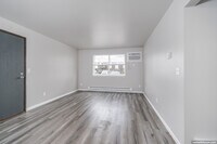 Lakeview Apartments photo'