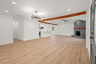 6000 Cool Springs Dr in Arlington, TX - Foto de edificio - Building Photo