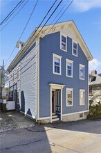 75 Mary St in Newport, RI - Building Photo - Building Photo