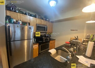 52 Chelsea St in Boston, MA - Foto de edificio - Building Photo