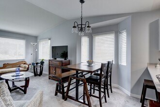 651 NE Ellis Way in Oak Harbor, WA - Building Photo - Building Photo