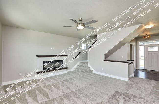 670 SE Drumlin Dr in Waukee, IA - Building Photo - Building Photo