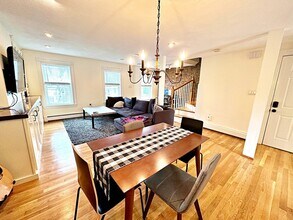 187 Everett St in Boston, MA - Building Photo - Building Photo