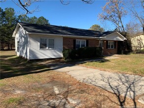 261 Ellis Rd in Lumber Bridge, NC - Building Photo - Building Photo