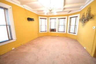 572 E 25th St in Paterson, NJ - Building Photo - Building Photo