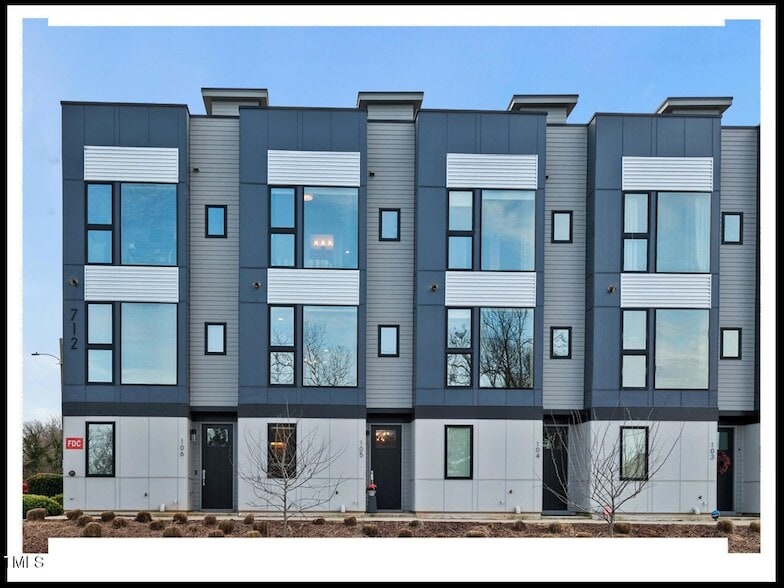 712 E Edenton St, Unit 105 in Raleigh, NC - Building Photo