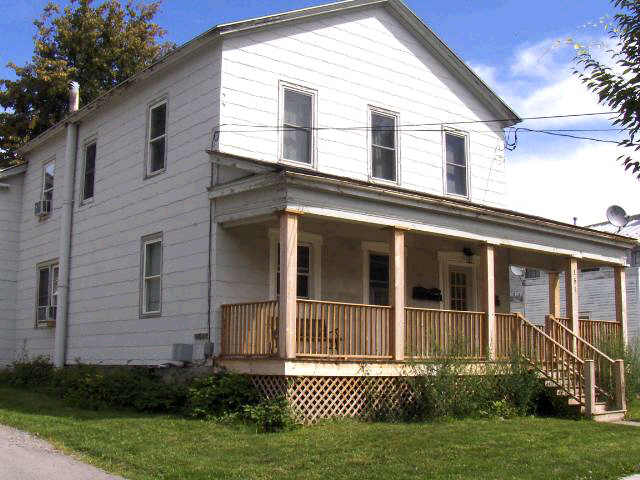 149 W Main St in Palmyra, NY - Building Photo