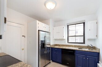 45 Harvard Ave, Unit 3 in Brookline, MA - Building Photo - Building Photo