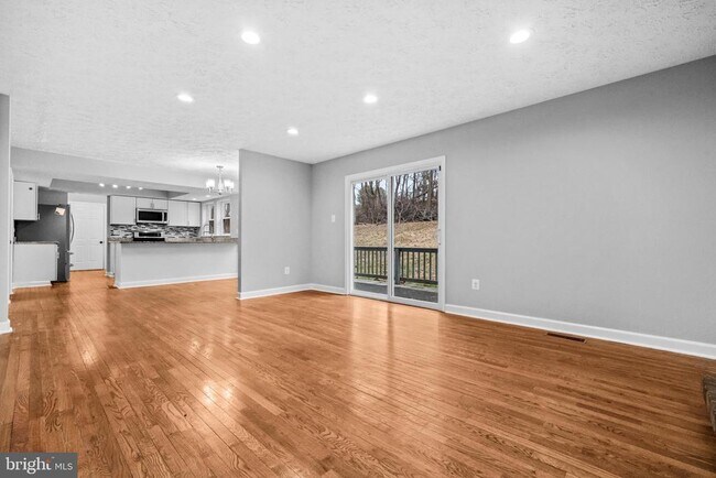 915 Cypress Point Cir in Bowie, MD - Building Photo - Building Photo