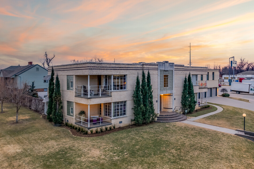 1000-1002 NW 37th St in Oklahoma City, OK - Building Photo