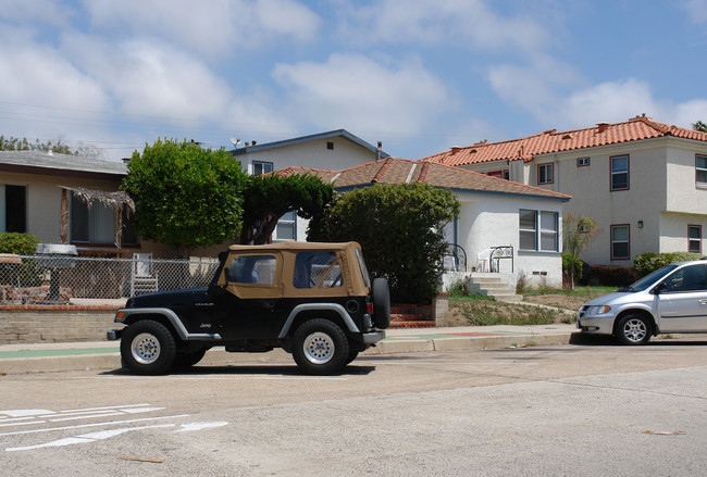 912-916 Emerald St in San Diego, CA - Building Photo - Building Photo