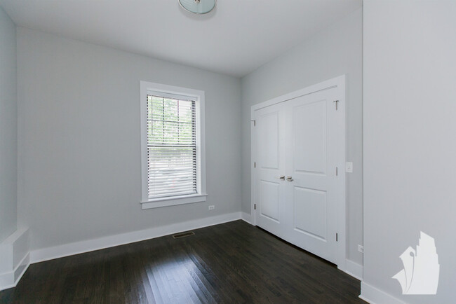 1952 W Nelson St, Unit 1946-3W in Chicago, IL - Building Photo - Building Photo