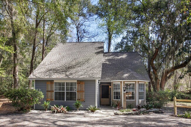 property at 70 River Oaks Cir
