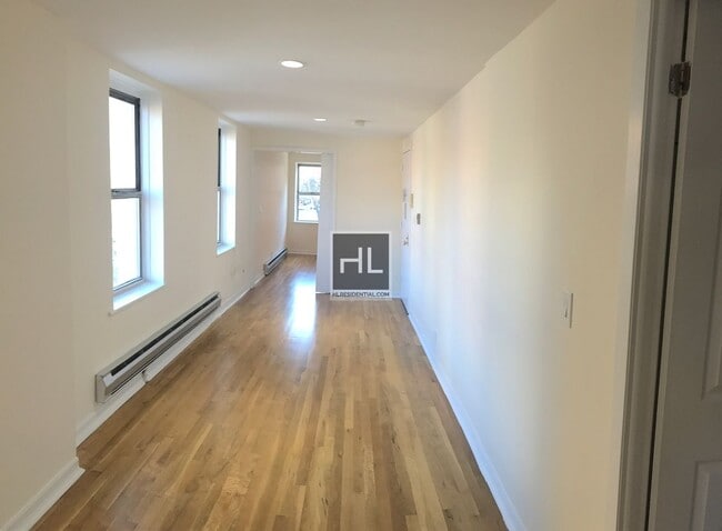 482 W Broadway in New York, NY - Building Photo - Building Photo