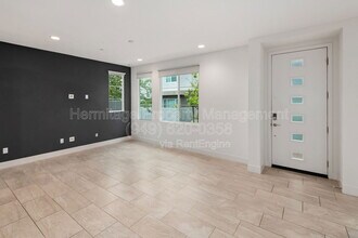 167 Tenor in Irvine, CA - Building Photo - Building Photo