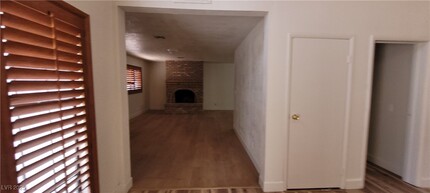 7664 Angel Crest Cir in Las Vegas, NV - Building Photo - Building Photo