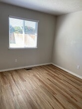 463 Elbridge St E in Meridian, ID - Building Photo - Building Photo