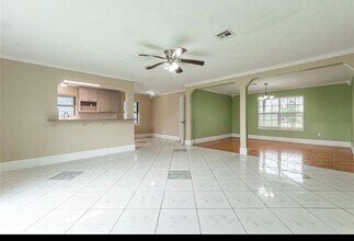 1350 Strawberry St in League City, TX - Building Photo - Building Photo