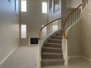 462 Calle Veracruz in Thousand Oaks, CA - Building Photo - Building Photo