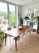 252 15th St E in North Vancouver, BC - Building Photo - Building Photo