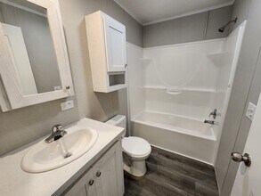 85 W Arizona in Belleville, MI - Building Photo - Building Photo