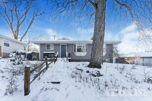 20 El Sereno Dr in Colorado Springs, CO - Building Photo