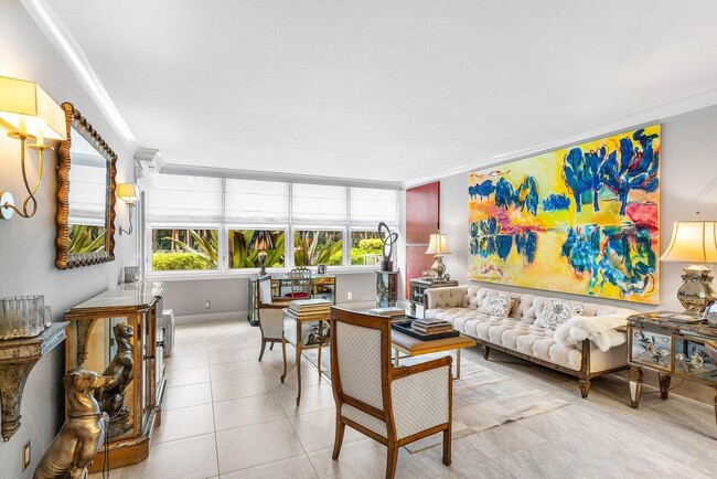 2295 S Ocean Blvd in Palm Beach, FL - Building Photo - Building Photo