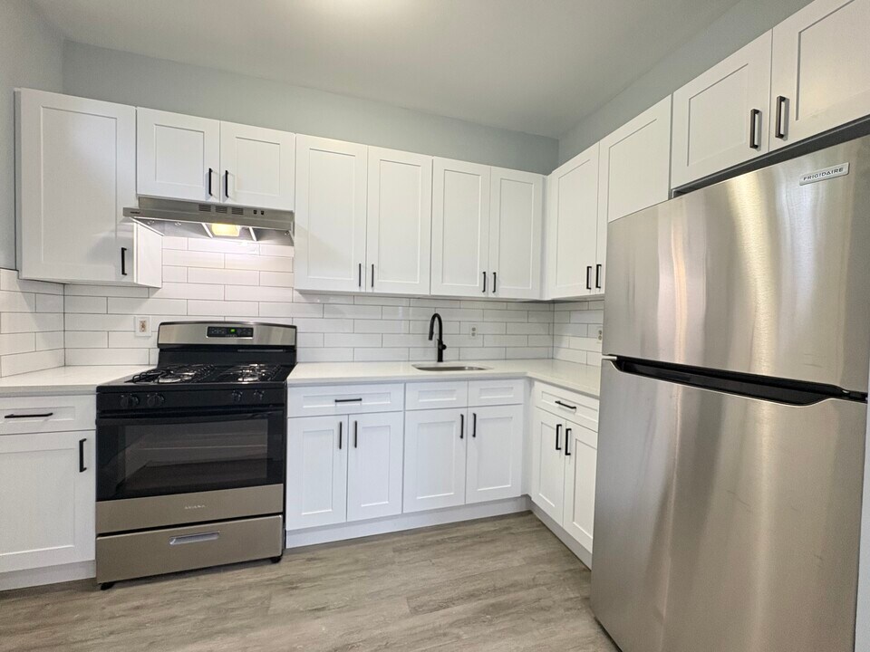 151 Chapman St, Unit 2 in Orange, NJ - Foto de edificio