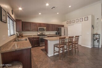 16013 N 174th Ave in Surprise, AZ - Foto de edificio - Building Photo