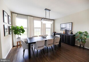 8182 Broad Pl in Manassas, VA - Building Photo - Building Photo