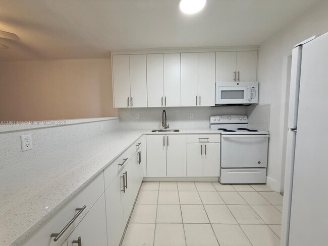 15221 NE 6th Ave in Miami, FL - Building Photo - Building Photo