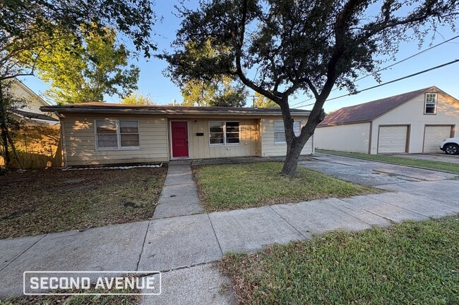 2003 Kentucky St in Baytown, TX - Building Photo - Building Photo